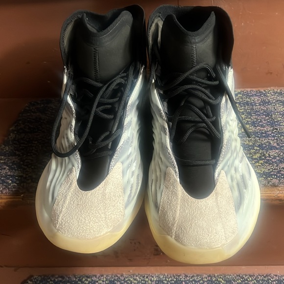 Adidas YZY QNTM - Size 13 - LIKE NEW! - no box, no sole. - Picture 2 of 3